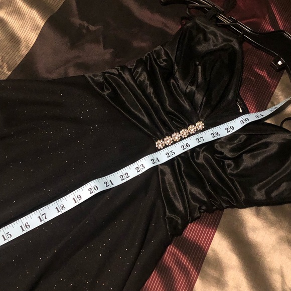 Prom/Formal Dress - Picture 3 of 7